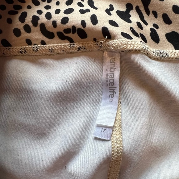 Embrace life v neck t short set size 1X - Picture 8 of 9